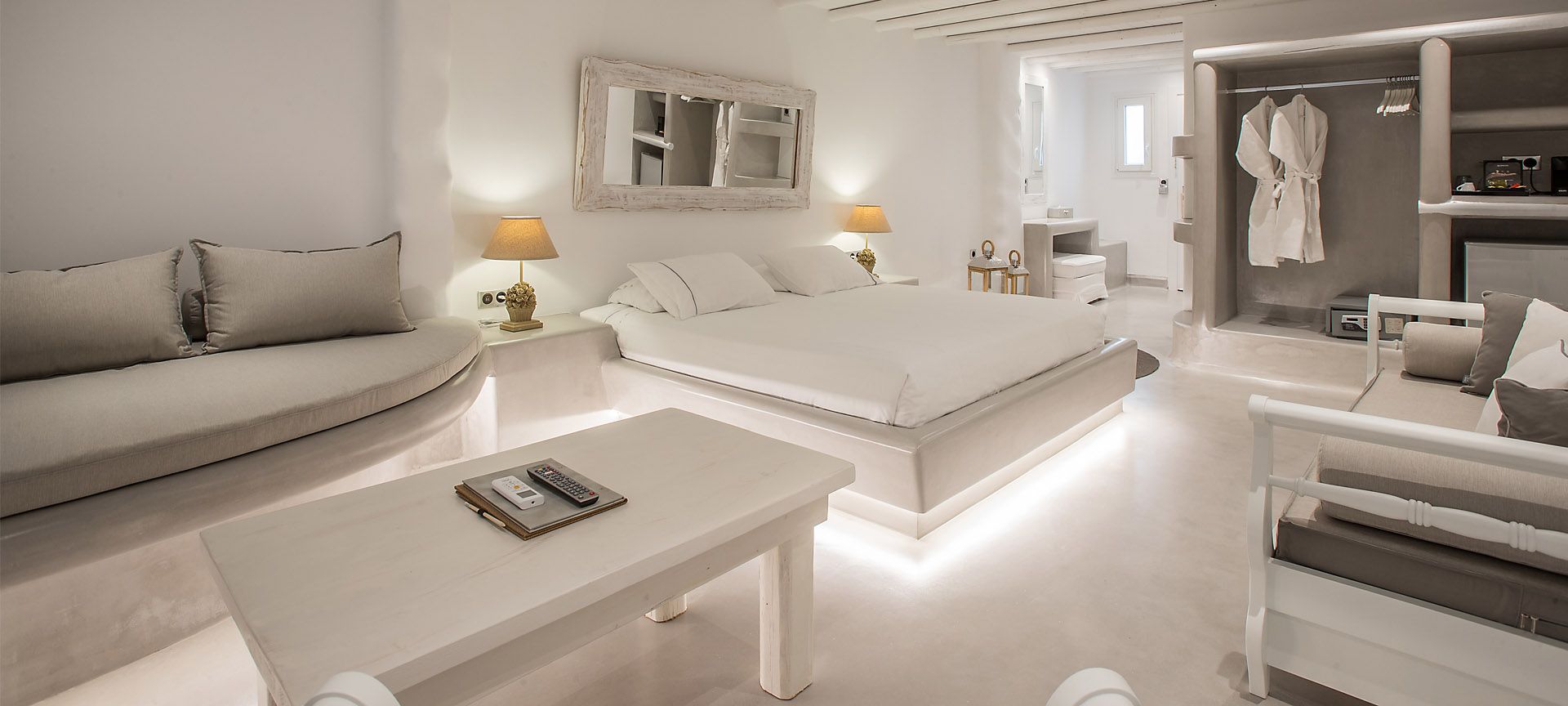 Paros Palace Suites | Parikia, Paros, Greece | Holidays In Paros